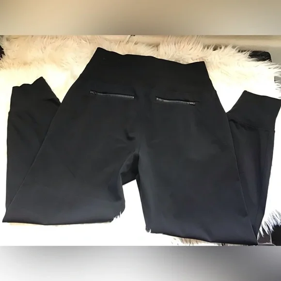 🌺-Athleta Venice High Rise Jogger, Medium Black - Picture 8 of 14